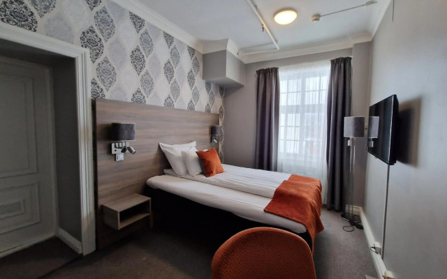 Dr. Holms Hotel
