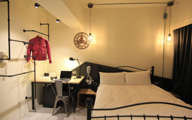 Yizhong Loft Hostel