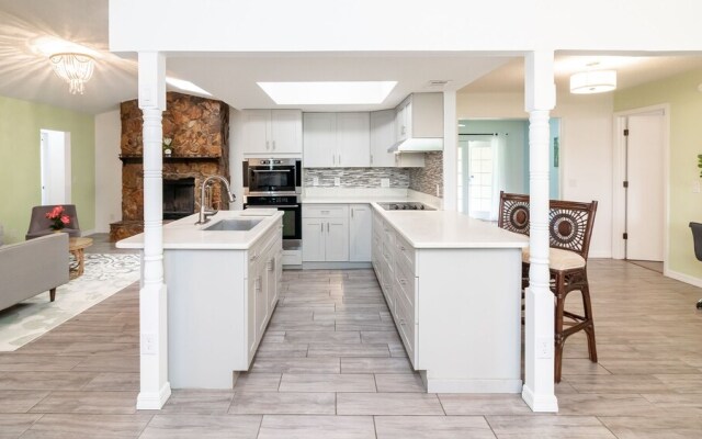 Nestle Away at Poplar Way