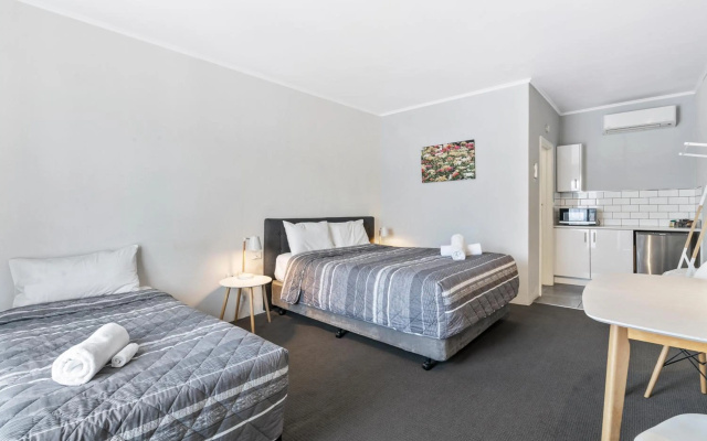 Comfort Inn Commodore Albury – Guest Rooms – Albury