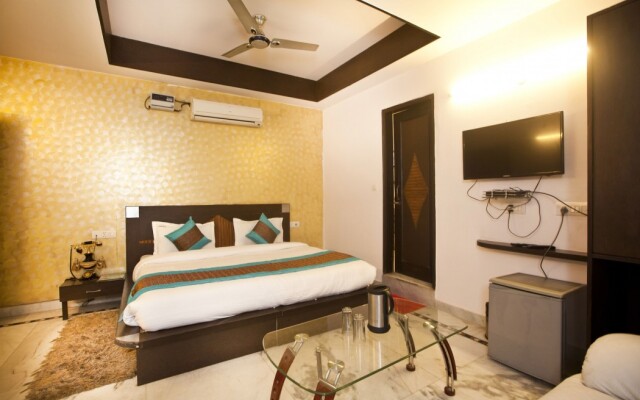 OYO 337 Hotel Anand