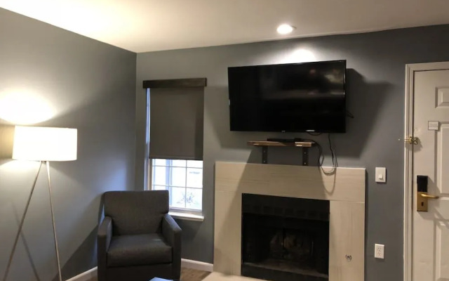 Cloverleaf Suites Columbus