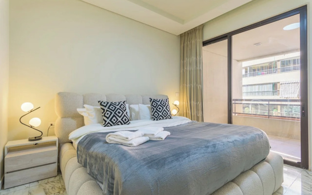 Crest - 3 Bedroom Apartment in Hamra