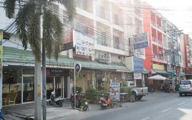 Domingo Hostel Donmuang