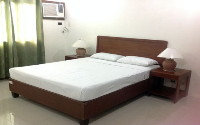 Joyce Apartelle San Juan