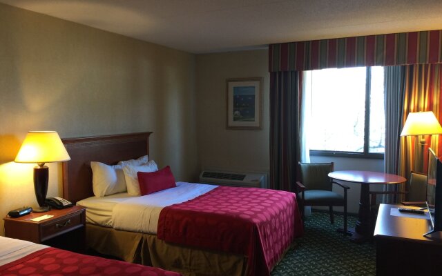 Mystic River Hotel & Suites Near Casinos