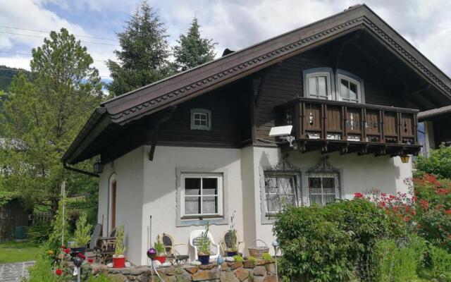 Rosis Cottage