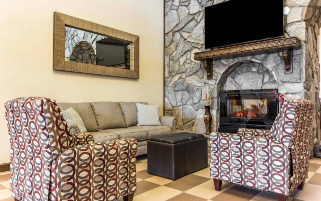 Quality Suites Hickory South