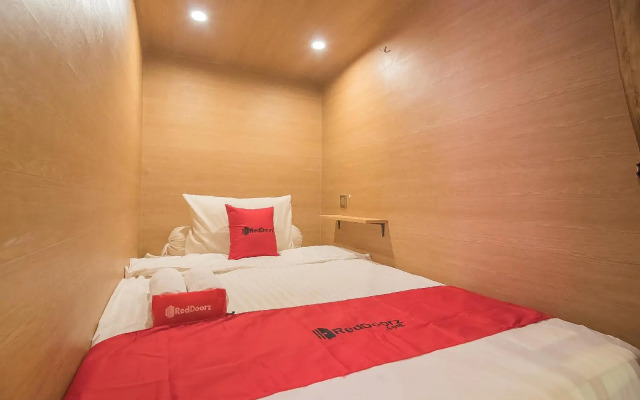 Formerly Reddoorz Hostel @ Grand Pangandaran