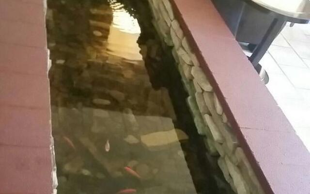 HomeTowne Studios by Red Roof Athens, TN