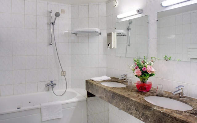 Best Western Saint Louis - Grand Paris Vincennes