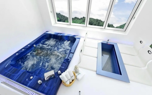 Semi Resort Noblesse