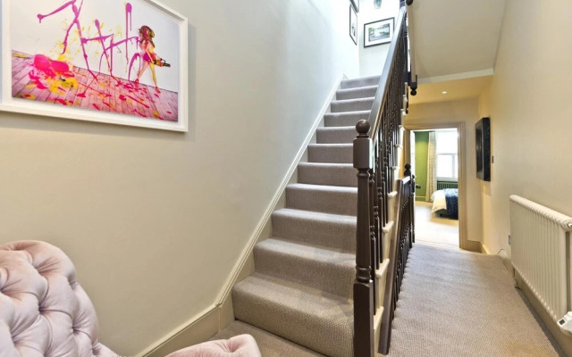 Artistic Apartment
