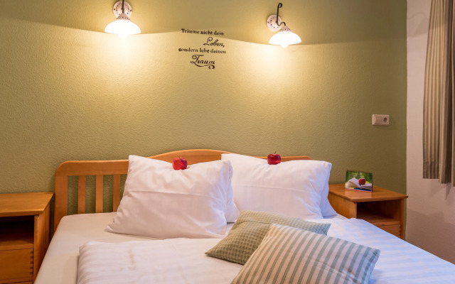 Ferienwohnungen Hotel Garni Dörflerwirt