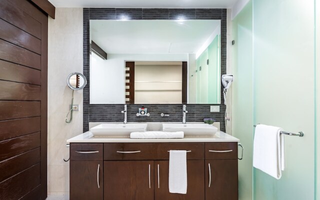 Casa Flamingo 2 Bedroom Condo by Redawning