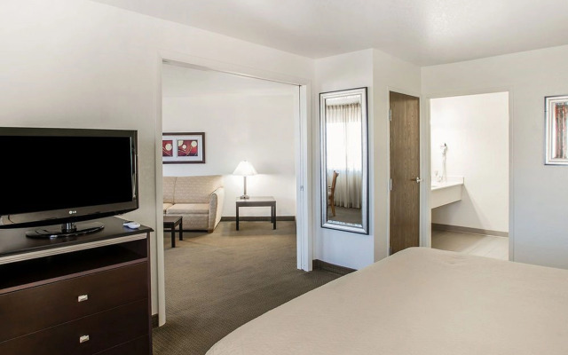 Quality Inn & Suites Denver International Airport