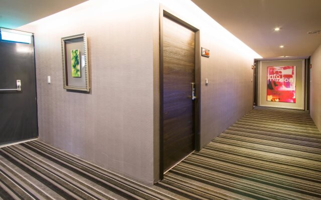 Ren Mei Fashion Hotel