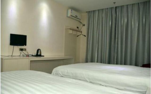 Wudangshan Tianbao Jiuru Hotel