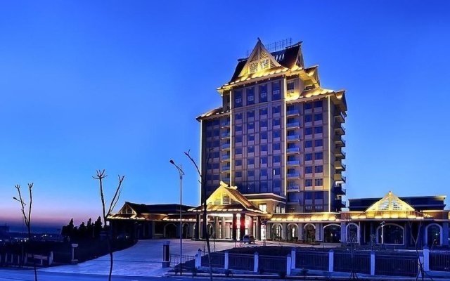 Maple Palace Hotel