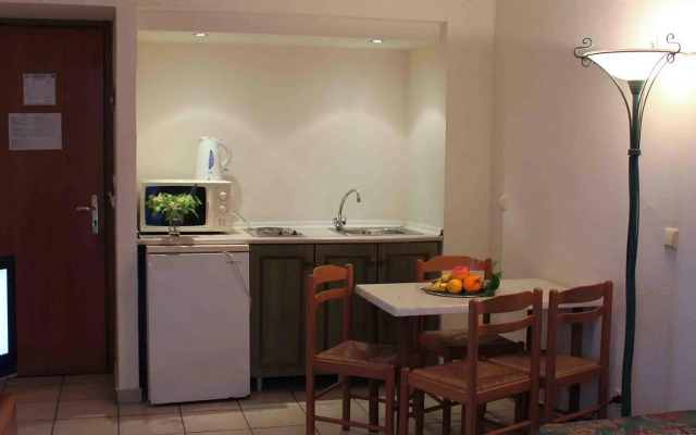 Royal Apart Hotel