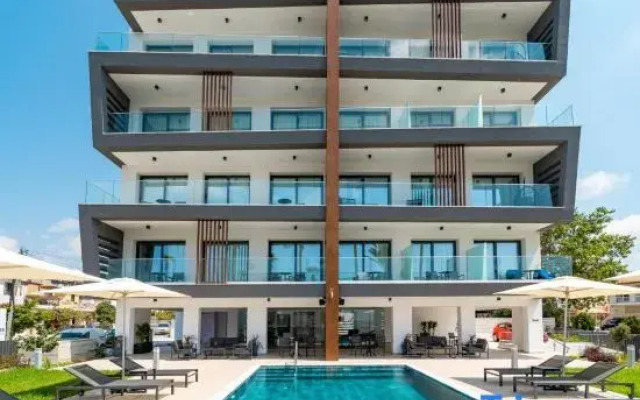 Waterside Sea View Apartments