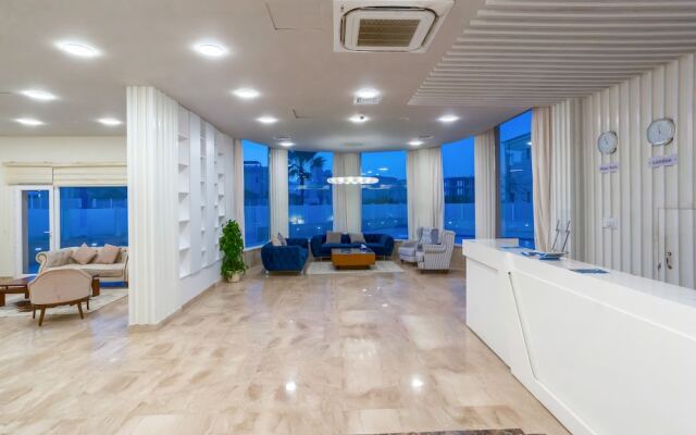 Selena Bay Families Only