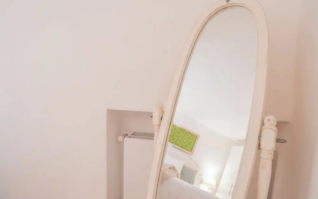 The Green Nest by Lake Como by Rent all Como
