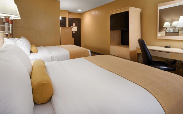 Seven Oaks Hotel Regina