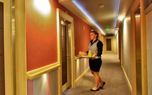 Plaza Madeleine Hotel & Spa