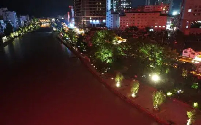 Yunji Hotel