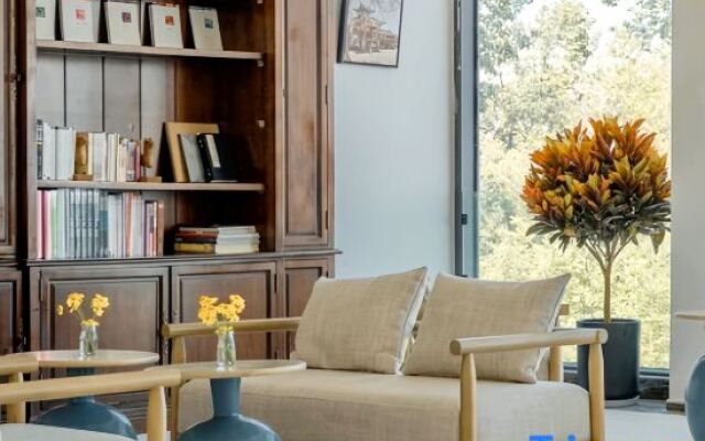 Xiting villas  (Dali Ancient City Shop)