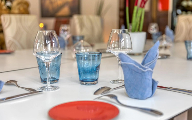 Logis Hôtel la Commanderie de Champarey