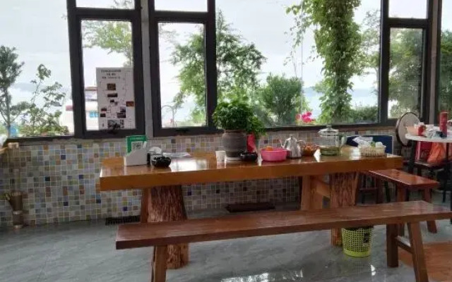 hong tu di  zhang jia da yuan  homestay