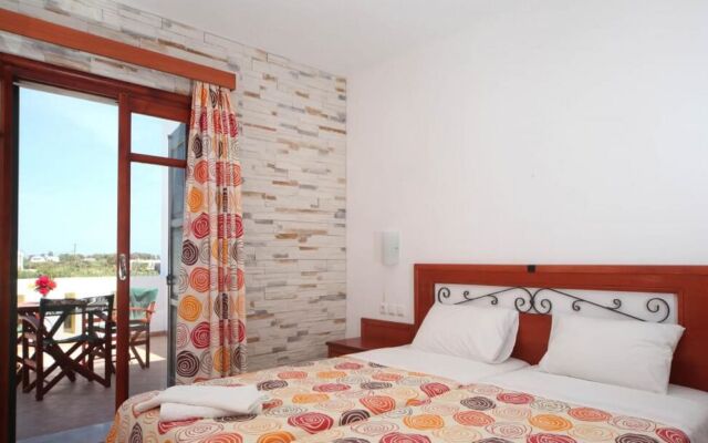 Plaka Hotel II