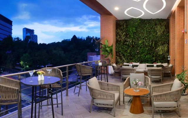 Hotel Guadalajara Country Club by HNF