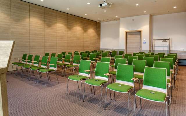 IntercityHotel Berlin Airport BER Terminal 1+2