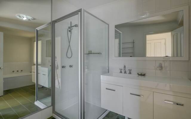 Surfs Up - Fresh and modern East Beach home