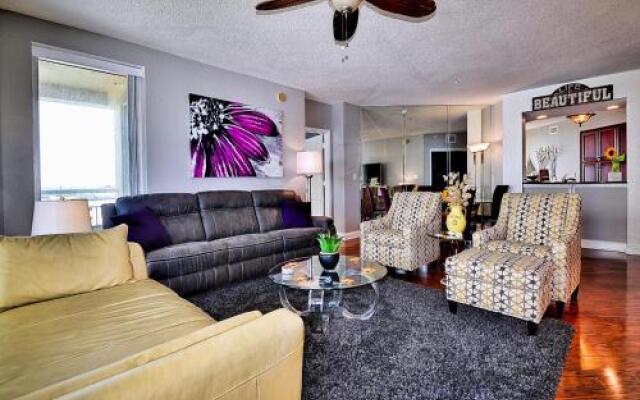 Mandalay Beach Club 1006P