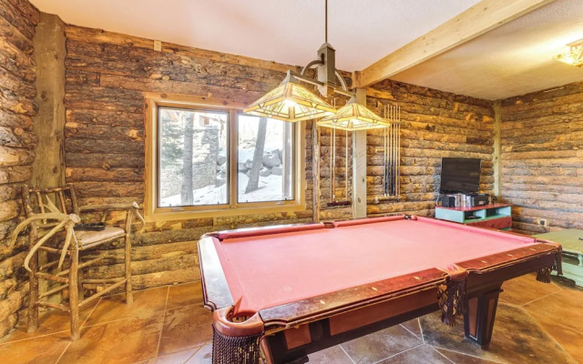 'burning Sky Lodge': Private Hot Tub & Ski-in/out