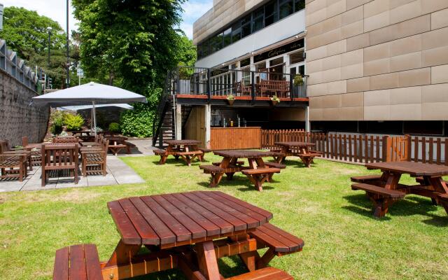Holiday Inn Cardiff City Centre by IHG