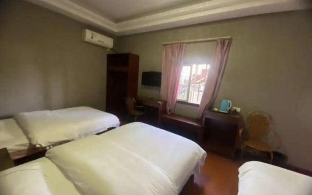 Fengrui Business Hotel