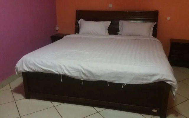 Golden Simcha Hotel