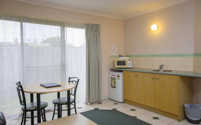 Rose Garden Motel