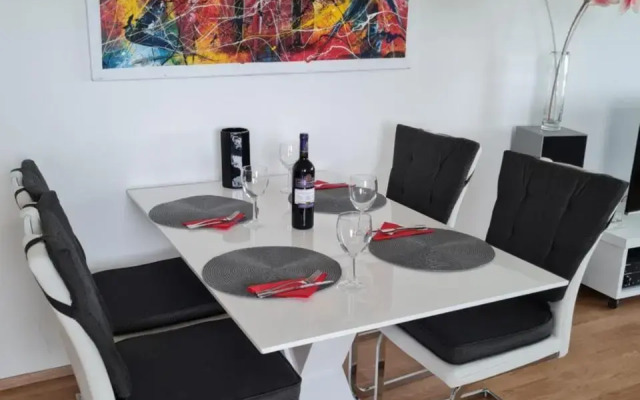 Prostorný 3 pokojový apartmán s dvěma terasami