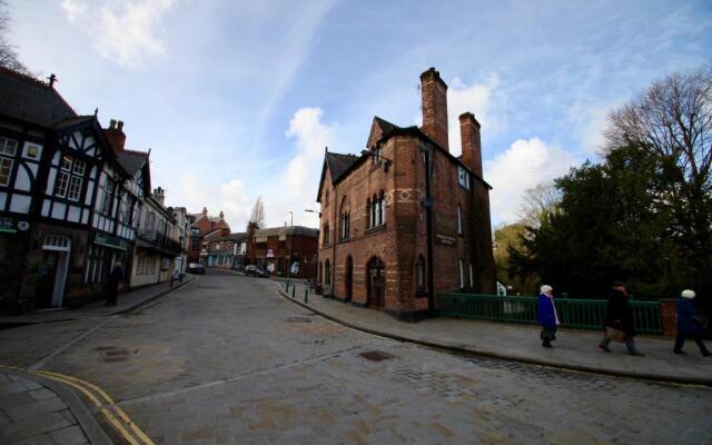Lymm Village Apartment