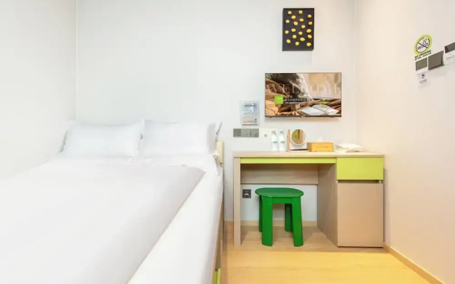 Lemon Hotel- New World Shopping Mall