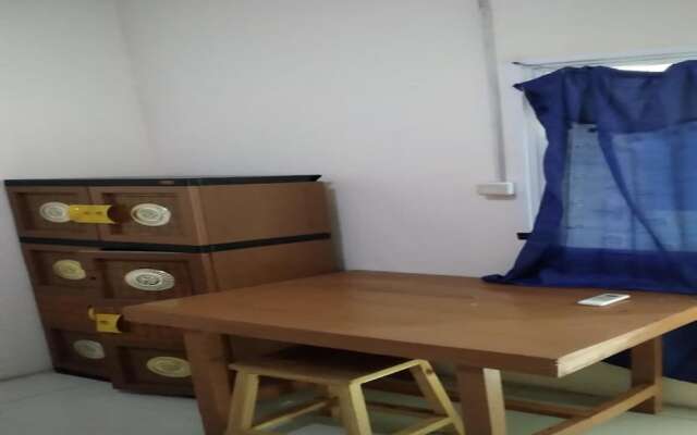 SPOT ON 93827 Rumah Kost Harapan Indah