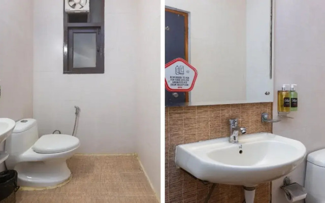 Collection O 16365 Delight Inn Near