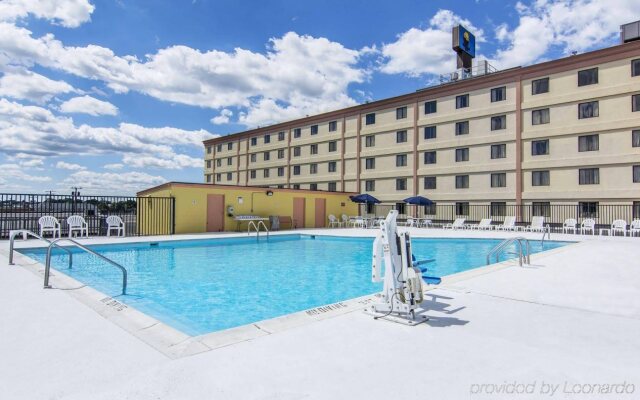 Quality Inn & Suites
