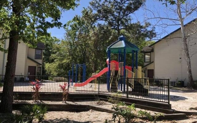 Tropical Enchanted Oaks Villa